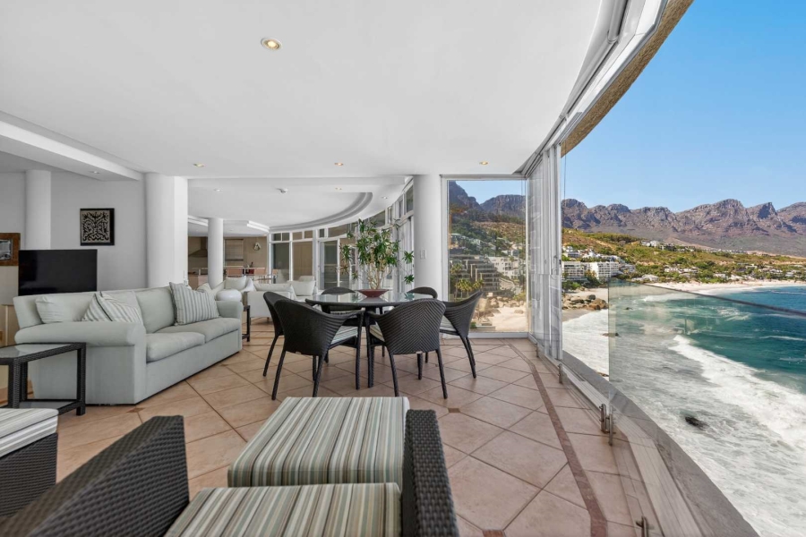 3 Bedroom Property for Sale in Clifton Western Cape